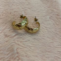 Women’s Earrings ✨