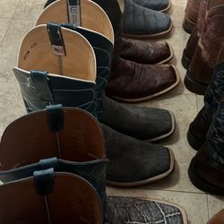 Botas Vaqueras Número 13. Cada Par $ 30. Total 8 Pares