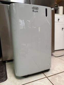 DēLonghi Portable Air Conditioner with remote