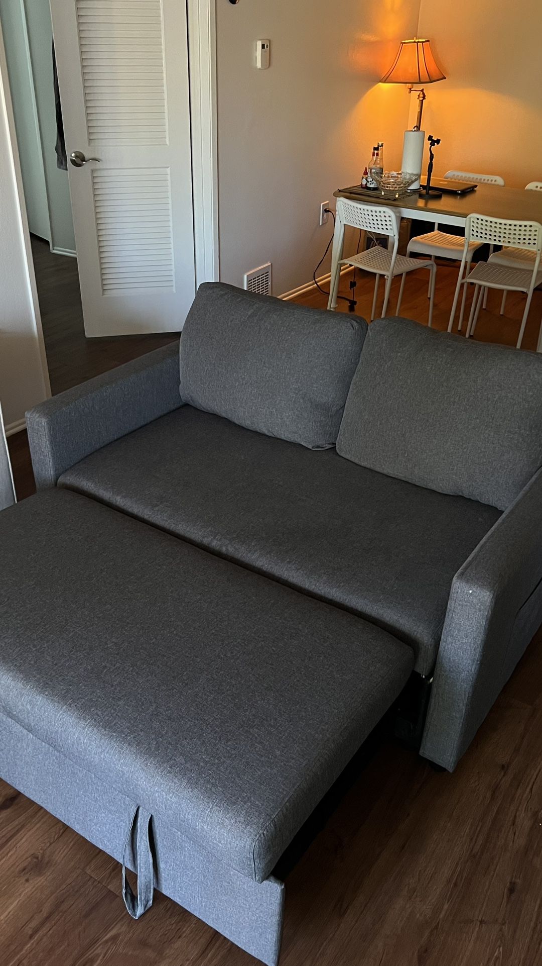 Pull-out Couch - Sofa Bed