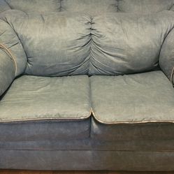 Free Couch And Loveseat 