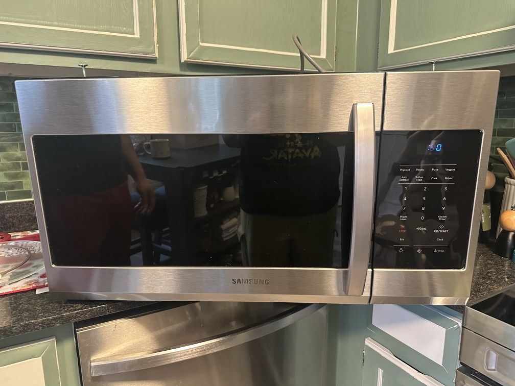 Samsung 1.7cu Ft Over The Range Microwave
