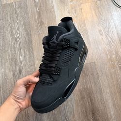 Black cat 4s sz 10