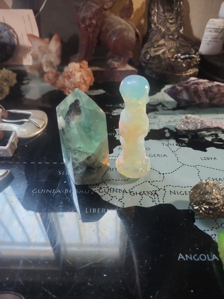 Opal Skull Statue And A Greem Flourite Crystal Both Appx4 In Tall