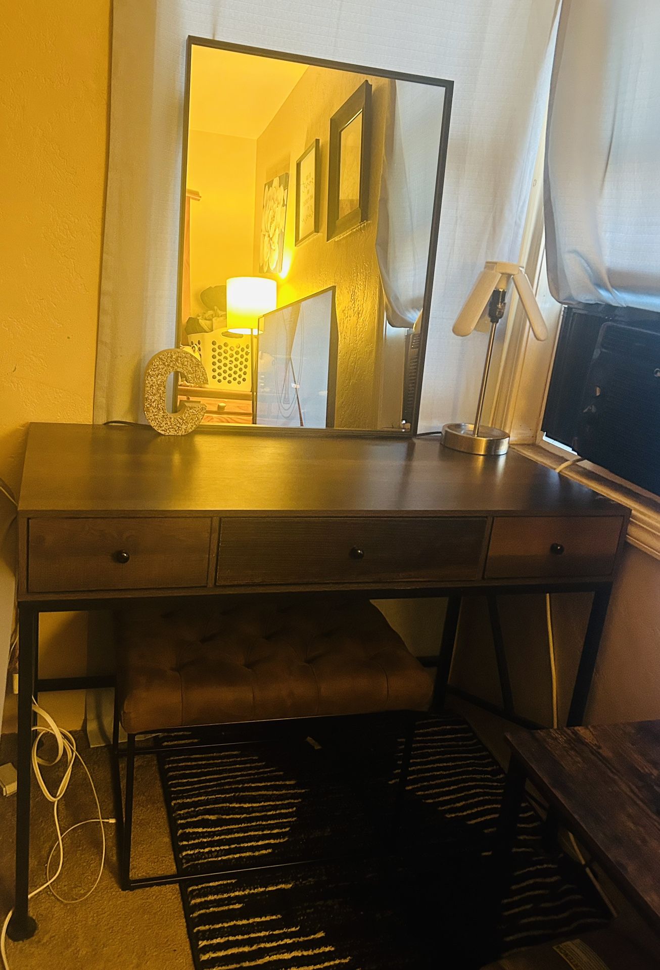 Desk Vanity With Mirror And Bench