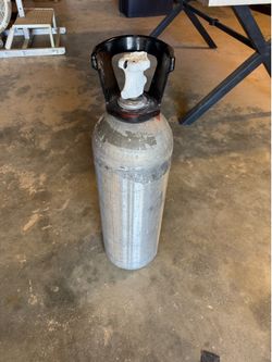 C02 tank 20lb