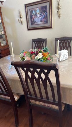 Dining Set (Table & 6 chairs .