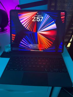 M1 iPad Pro with Apple Magic Keyboard