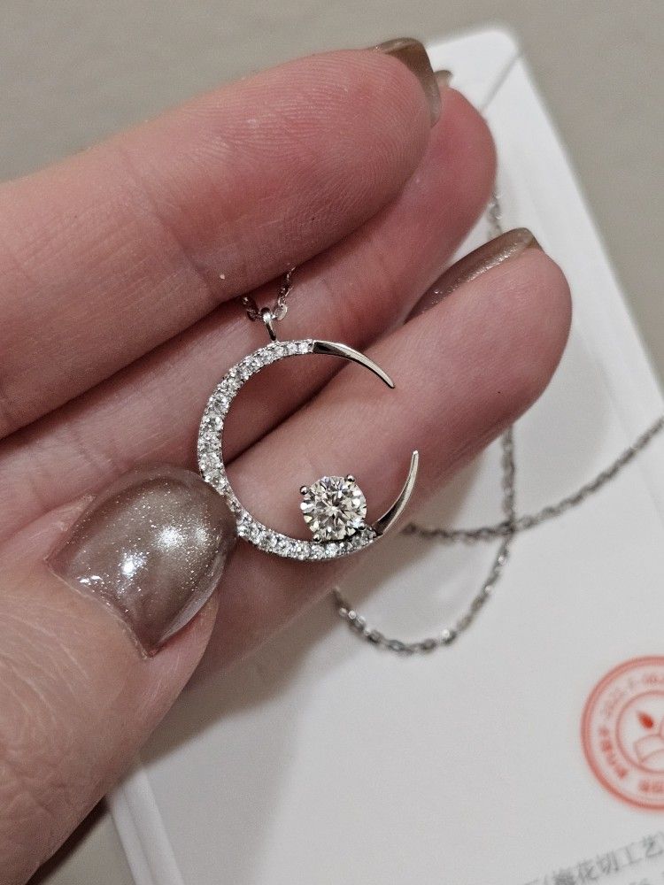 Certified Lab Grown Diamond Necklace With Solid Silver Setting 