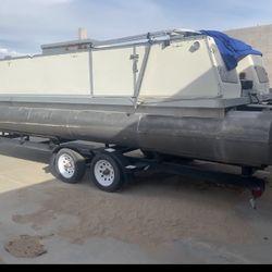 Kayot Pontoon Boat 115 Horse Power , Registered , And Water Ready No Issues 