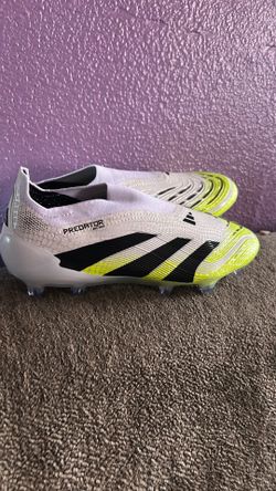 Soccer cleats