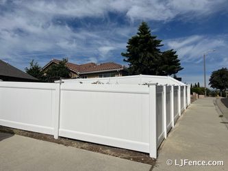 White vinyl privacy panels(6'&7'&8')