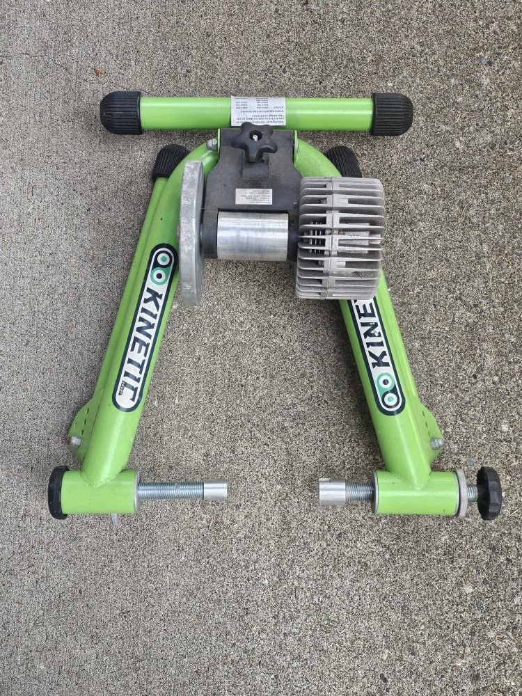 Green Kinetic T699-C Bike Trainer