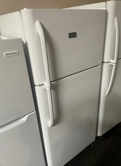 Frigidaire Top Freezer Fridge – White, clean interior, 60‑day warranty
