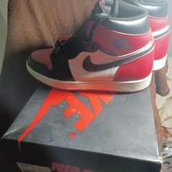Jordan 1 High OG Bred Toe Size 10.5