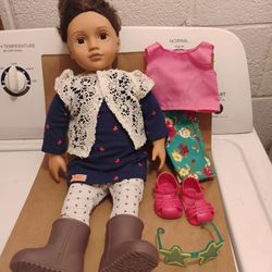 Our Generation - Leslie Doll 18" & Extra Summer Outfit
