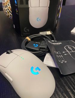 Logitech - PRO 2 LIGHTSPEED Lightweight Optical HERO 44K DPI Gaming Mouse with 4 Customizable and Switchable Magnetic Side Buttons - Wireless - White