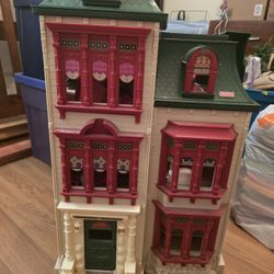Fisher Price Doll House