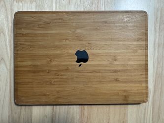 Apple MacBook Pro 13" 3.3GHz Dual-Core Intel i7 16GB 1TB Touch Bar