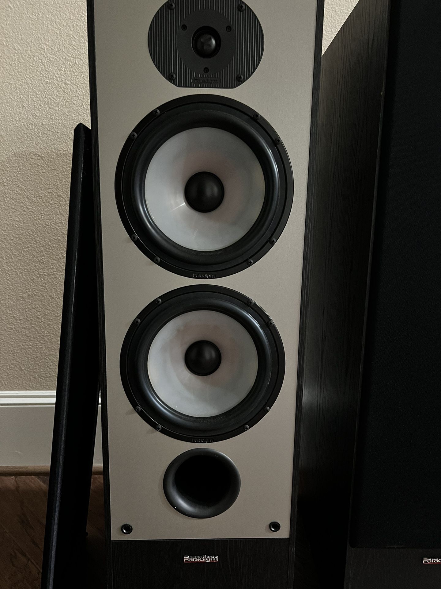 Paradigm Floor Standing Tower Speakers for Sale in Houston, TX OfferUp