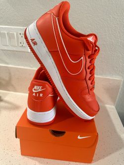 NIKE AIR FORCE 1 ORANGE SIZE 9.5