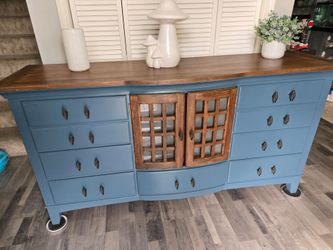 Heavy long dresser/ sideboard
