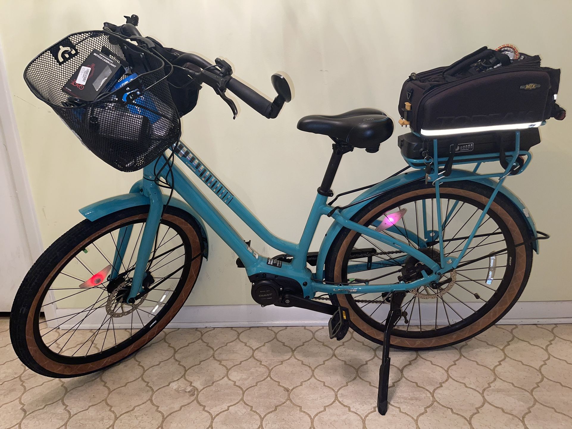 Giant Liv 2.0 308 watt e-bike