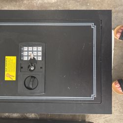 Safe With Keys For Wall