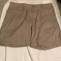 Magellan Outdoors Shorts RN# 098223 Tan Size Large Polyester