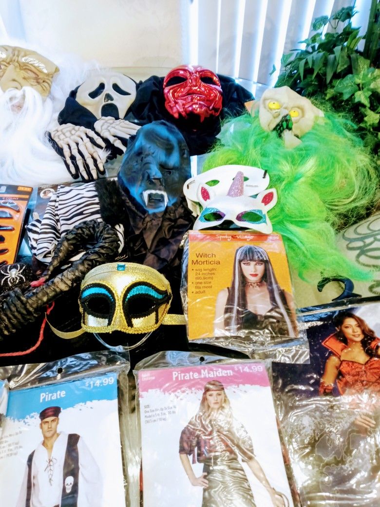 NEW HALLOWEEN COSTUMES BUNDLE PACKAGE