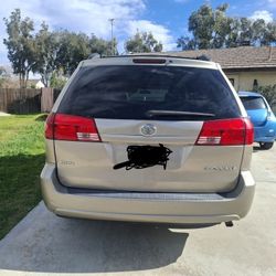 2004 Toyota Sienna