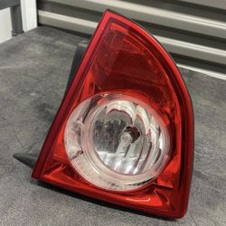 2008-2012  Chevy Malibu  Rear Taillight  ( Passenger Side ) 