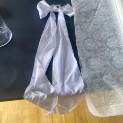 Church Bows + Runner For Aisle