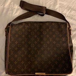 Louis Vuitton Men’s Messenger Bag Still With Tag