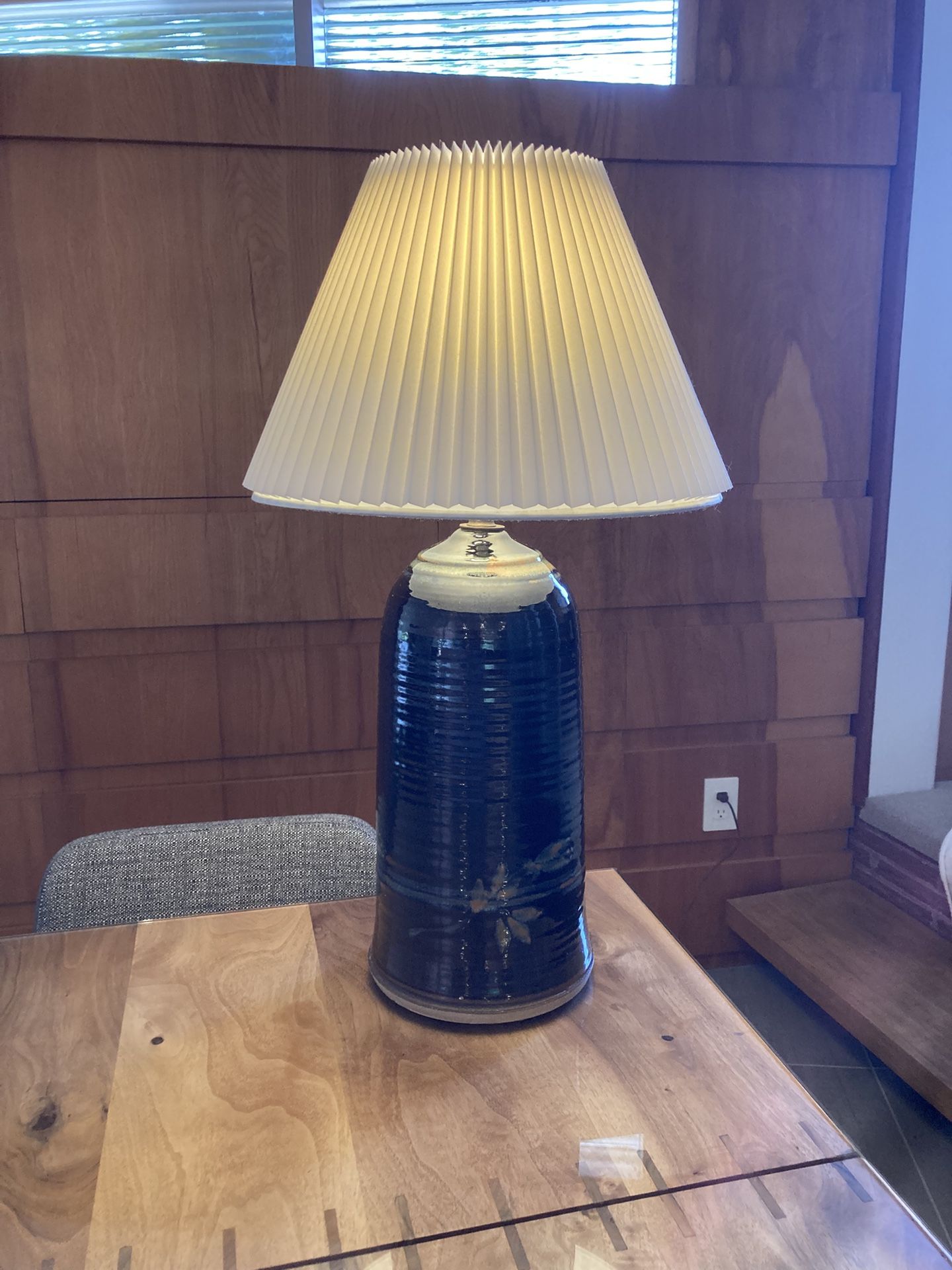 Beautiful Large Vintage Ceramic Pottery Table Lamp