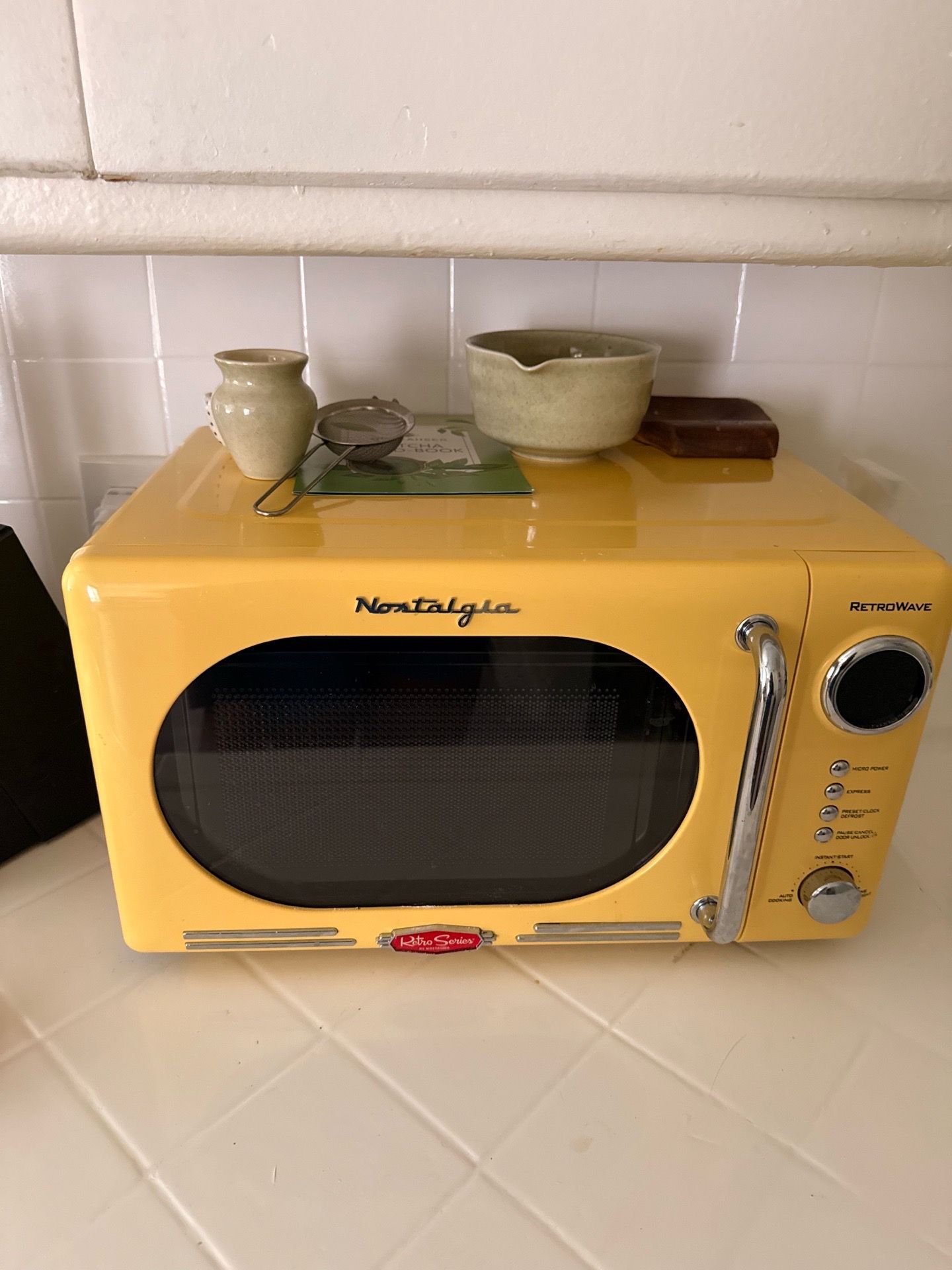 Brand new retro microwave