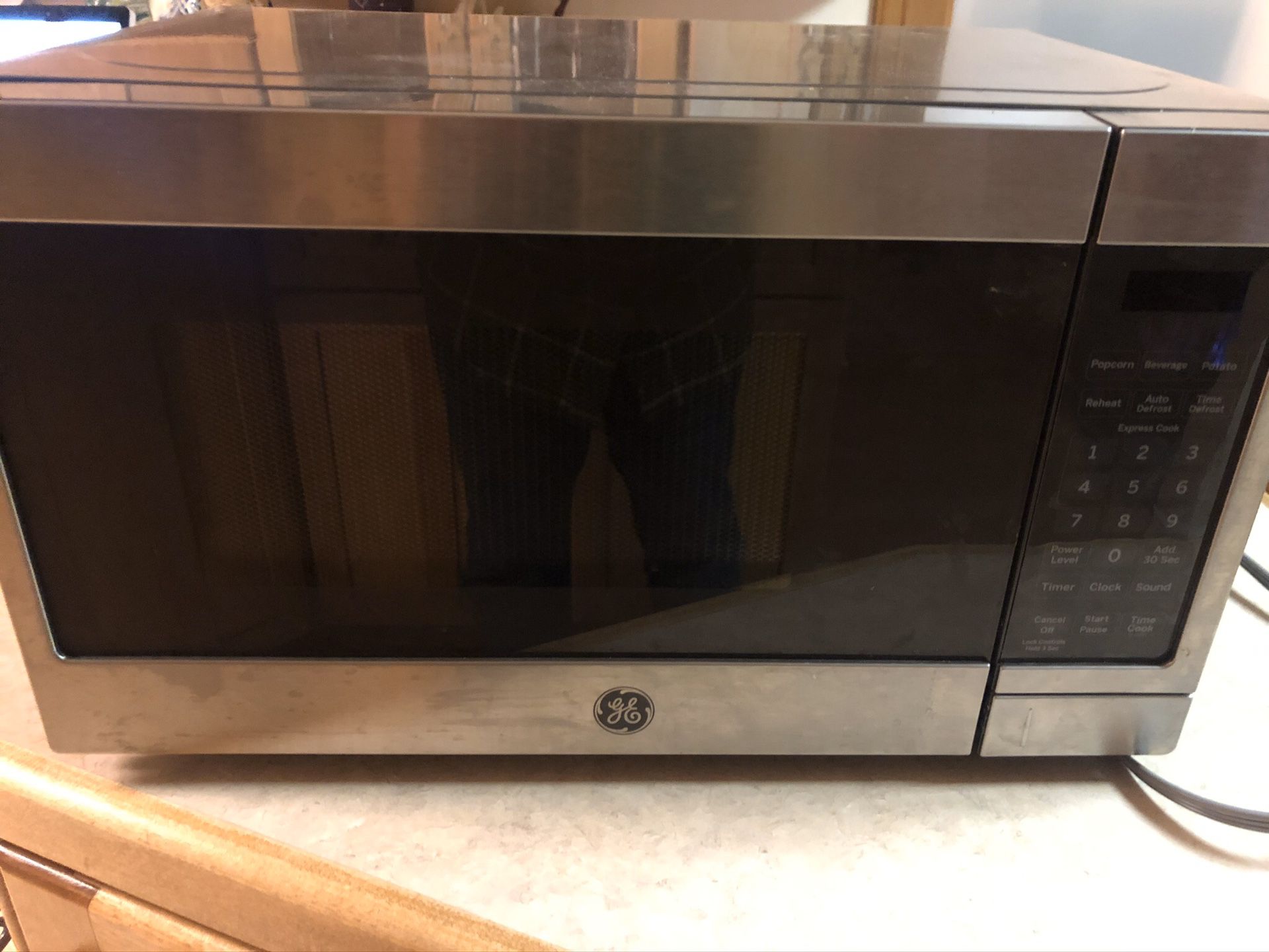GE 0.7 Cu Ft Compact Microwave - Stainless Steel