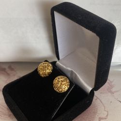 18K  Basket Earring 