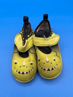 Speedo youth green water sport shoes Medium
