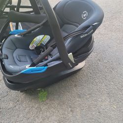 maxi-cosi carseat with stroller 