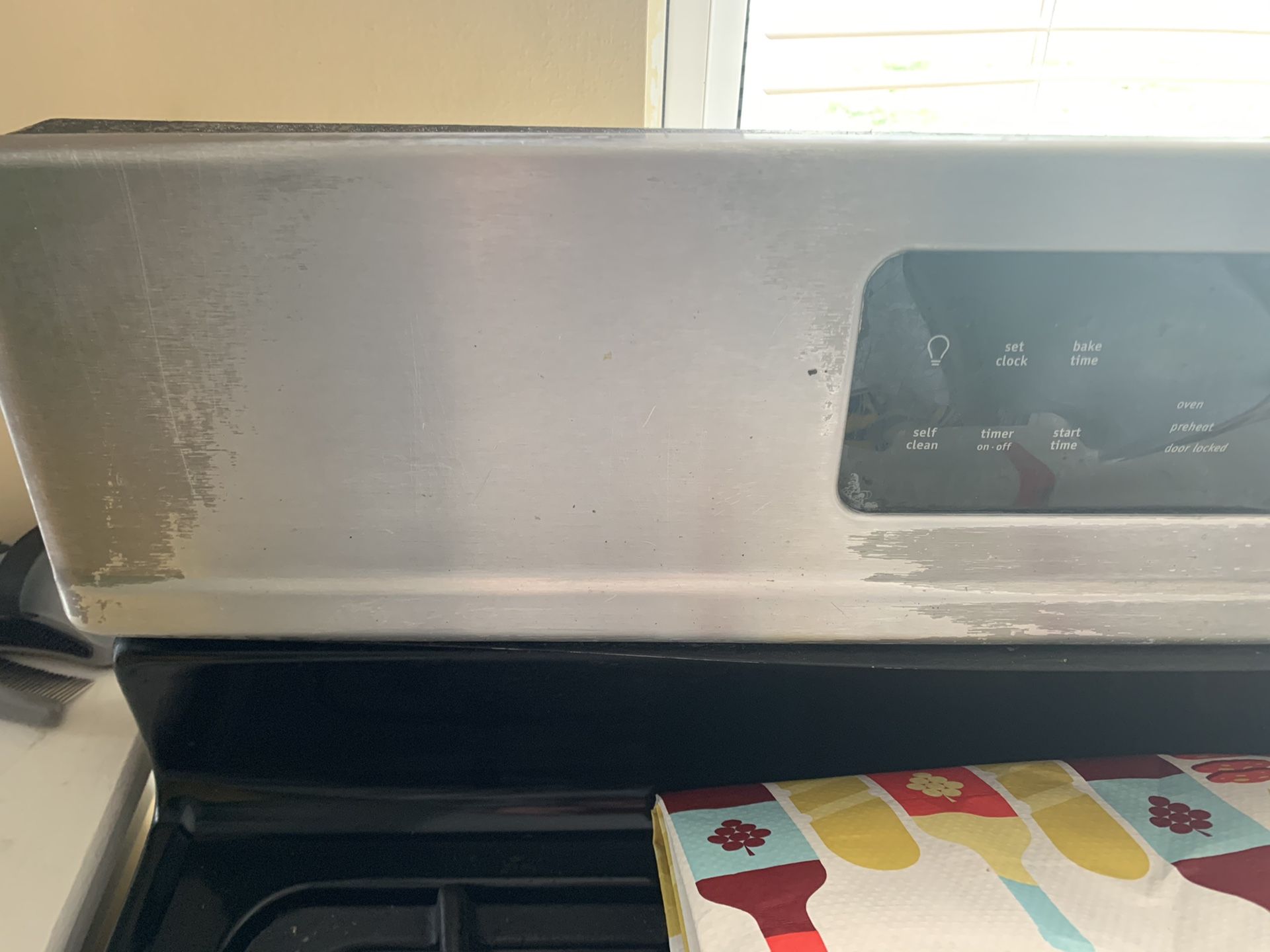 Frigidaire Gallery gas range for Sale in CARPENTERSVLE, IL OfferUp
