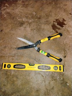 Garden shears and level