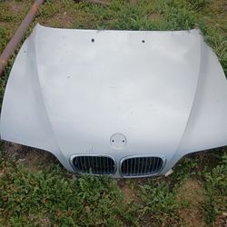 BMW 5 Series E39 Hood