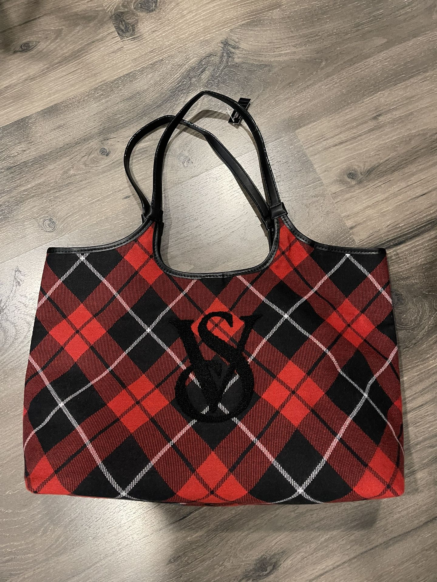New Victoria's Secret Tote Bag Plaid Red & Black With Sherpa Christmas. NWT