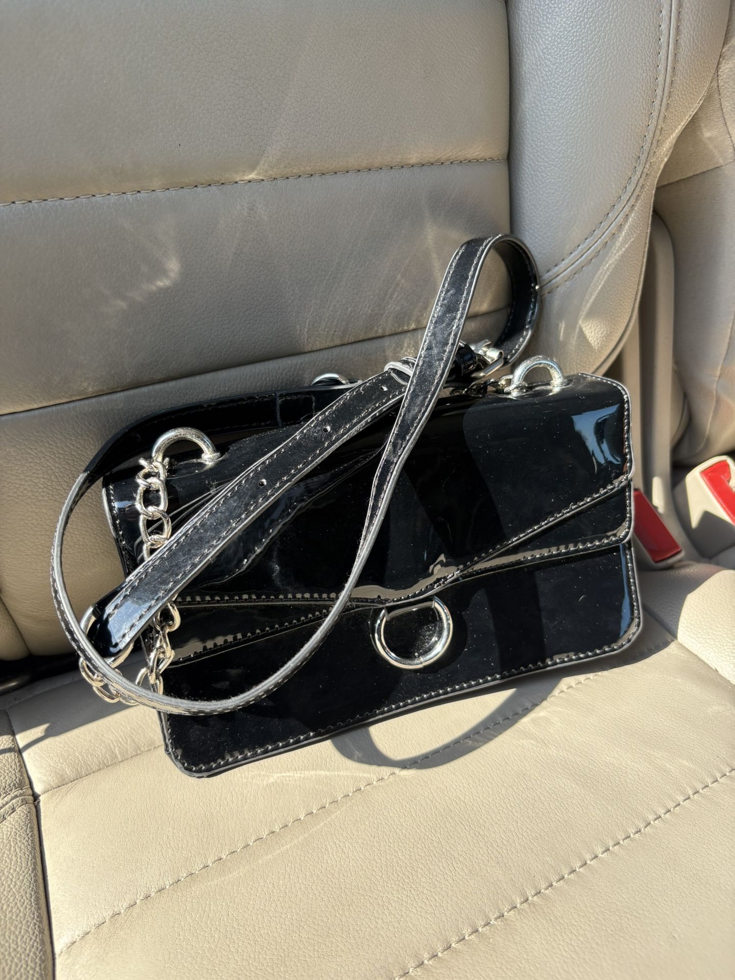 Shiny Black F21 Purse