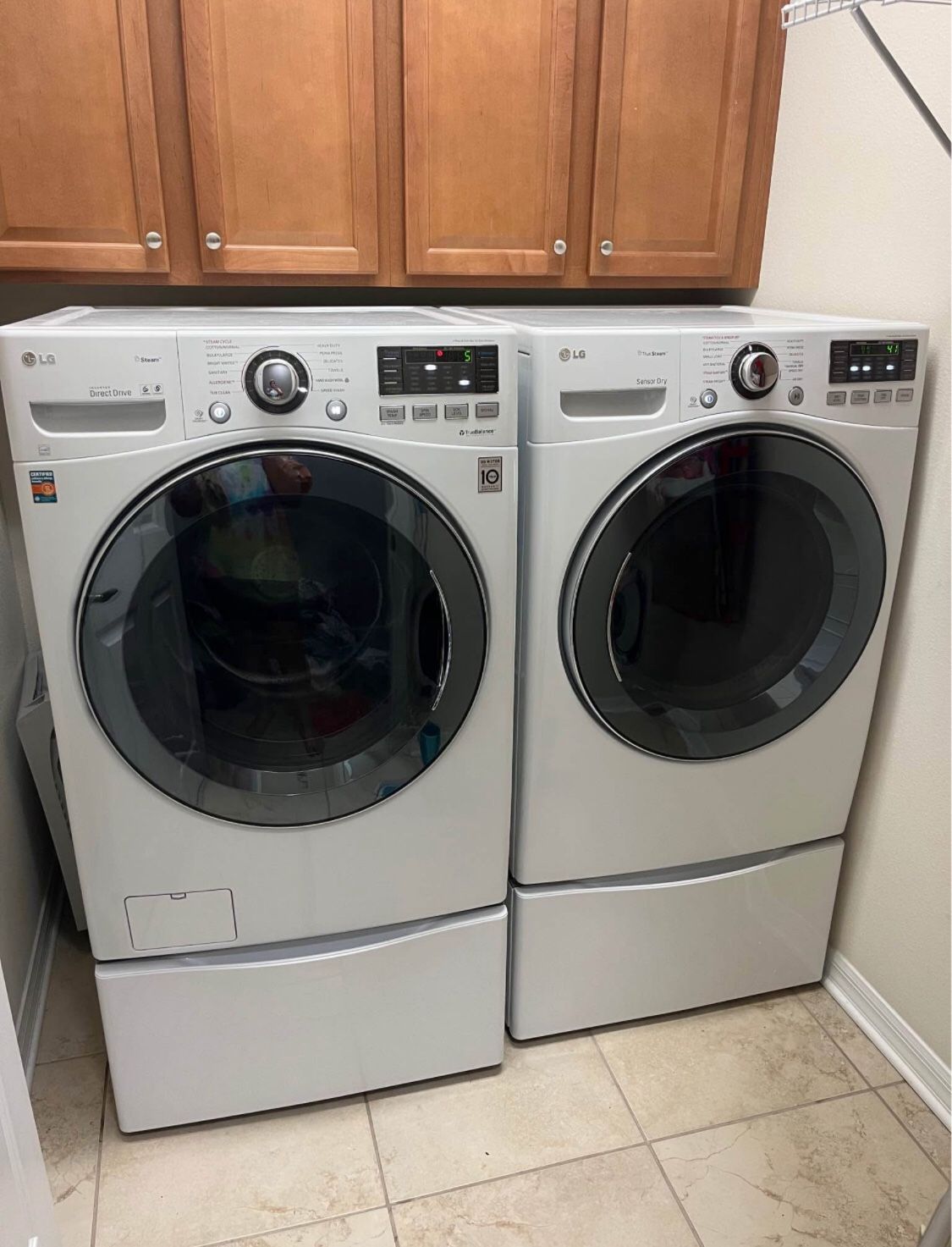 Washer Dryer +2 pedestals