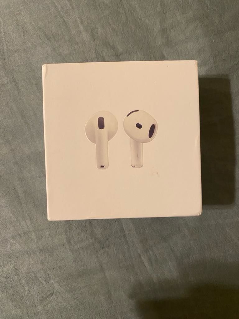 Apple AirPods 4th Generation