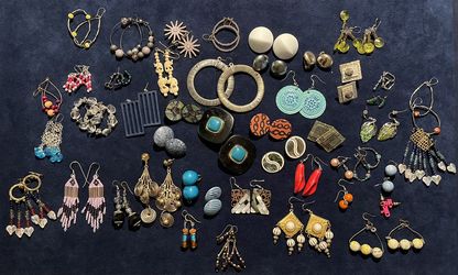 Lot Of 45 Earrings 