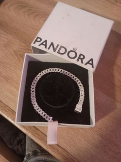 Pandora Silver mossinite bracelet