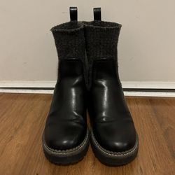 Women’s Size 6 Sock Boots